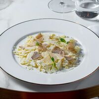 Карпаччо из цветной капусты с трюфелем в Romano
