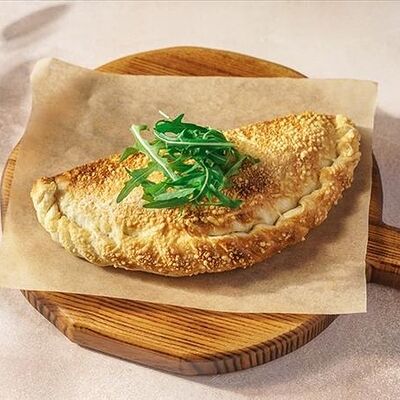 Кальцоне с курицей и грибами в Перчини по цене 616 ₽