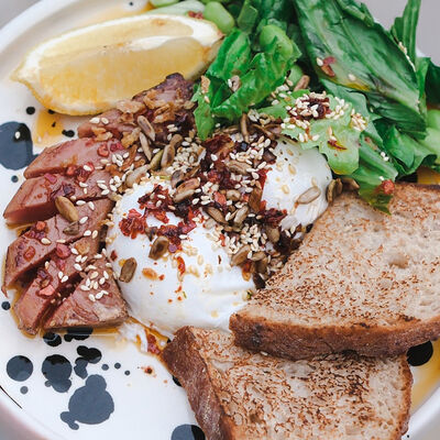 Завтрак с тунцом в Вьюрок по цене 980 ₽