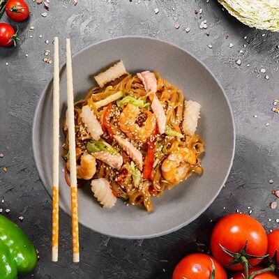 Вок с креветкой в Суши Пати по цене 520 ₽