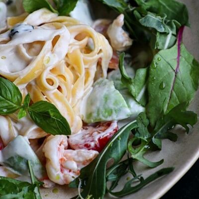 Тальятелле с креветками и авокадо в Chalet River Club по цене 1120 ₽