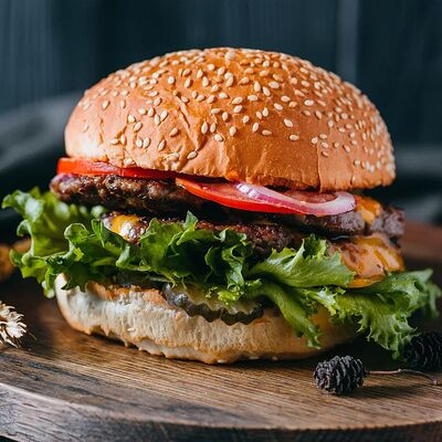 Двойной гранд-чизбургер Лев Толстой в Досытаевский по цене 590 ₽