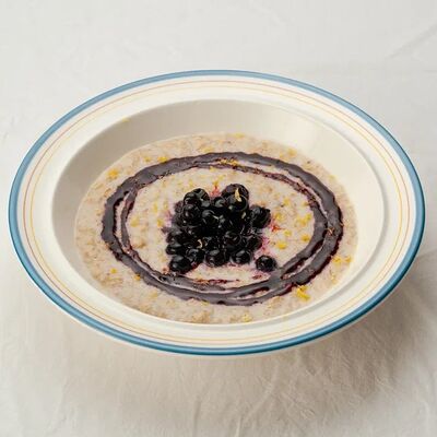 Каша с черной смородинойв Сivil по цене 490 ₽