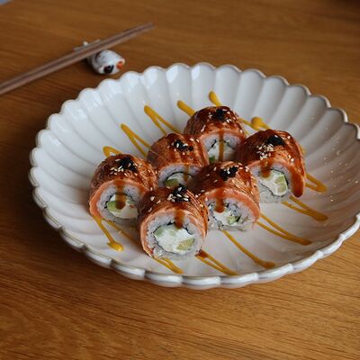 Опаленный лосось с соусом манго в KIZOKU по цене 940 ₽