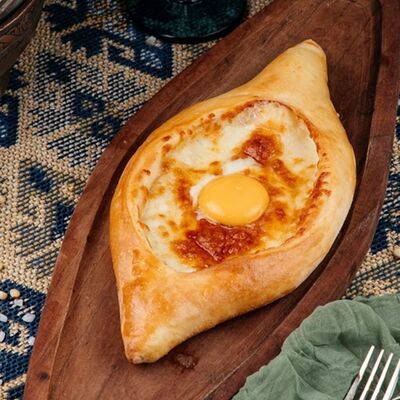 Хачапури аджарская классическая в ШБ Next по цене 560 ₽