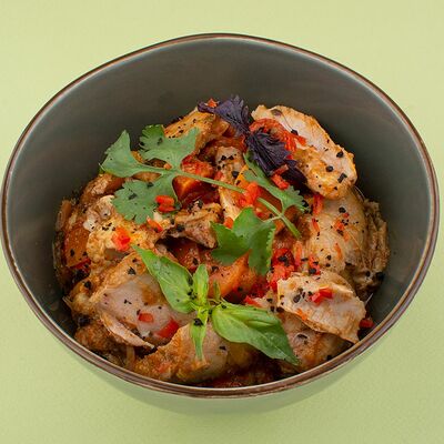 Цыпленок по-грузински в Усадьба по цене 335 ₽