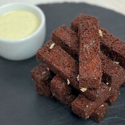 Чесночные гренки с соусом Тартар в Сто друзей по цене 300 ₽