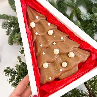 Дубайский шоколад Ёлка в Букет Альфред I клубника в шоколаде и букеты по цене 2390 ₽