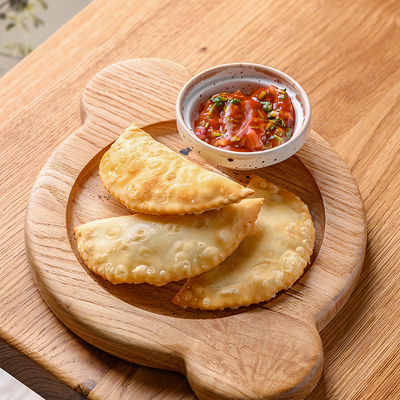 Чебуреки из баранины в Гопак по цене 550 ₽