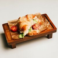 Круассан Цезарь в Вкусная миля