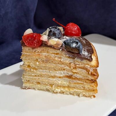 Торт Крепвиль в Кафе сон у моря по цене 400 ₽