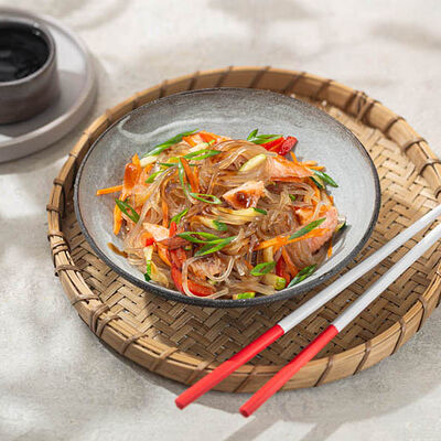 Фунчоза с лососем в устричном соусе в ПАЛКИ-СКАЛКИ по цене 471 ₽