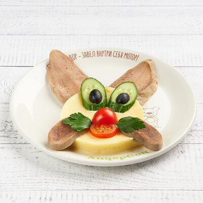 Мышонок, котлеты из индейки с картофельным пюре в АндерСон по цене 360 ₽