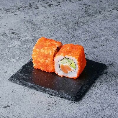Ролл Калифорния с лососем в THE BOX по цене 359