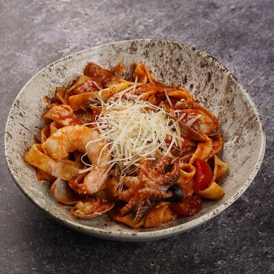 Паста с морепродуктами в Tuk Tuk Asian Food по цене 743 ₽