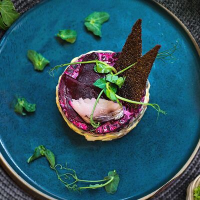 Салат Селедочка под шубойв Шафран по цене 450 ₽