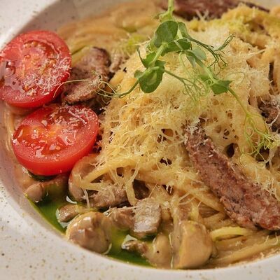 Паста с телятиной и шампиньонами в Raison D’être по цене 600 ₽