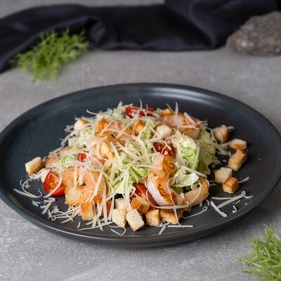 Цезарь с креветкамив Hanami по цене 723 ₽