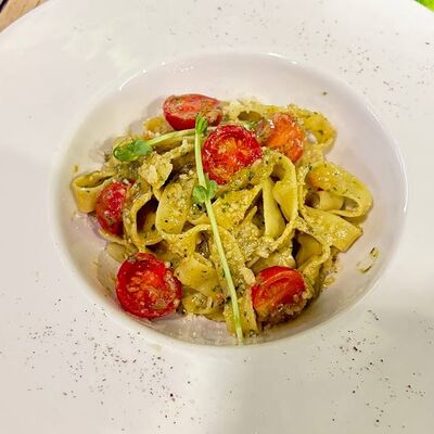 Фетучини с песто и пармезаном в Кофестория по цене 720 ₽