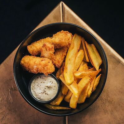 Fishnchips c соусом Тартар в Bla Bla Bar по цене 950 ₽