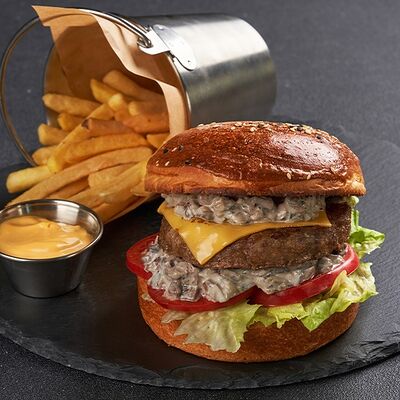 Трюфельный бургер с мраморной говядиной в Lafa Lounge по цене 920 ₽