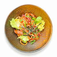 Вок-лапша с курицей в Место Про Тесто