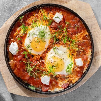 Шакшука с сыром фета в BEERMAN&Schlitz по цене 650 ₽