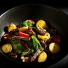 Теплый салат с говядиной в Cocos Lounge по цене 1090
