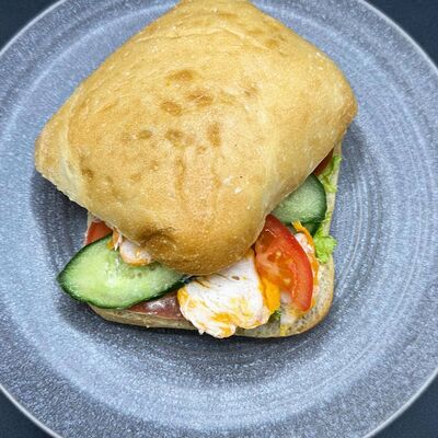 Чиабатта с копченой грудкой в Coffee Room по цене 520 ₽