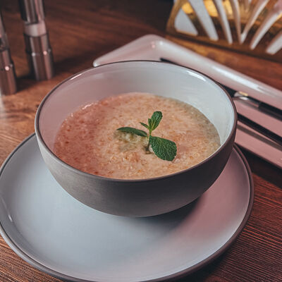 Овсяная каша на молоке в Масленица по цене 250 ₽