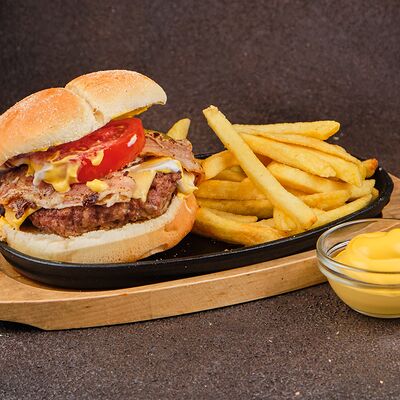 Комбо Бостон в Альфа-Бургер по цене 700 ₽