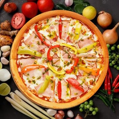 Пицца Песто в Italian Pizza & Burger по цене 550 ₽