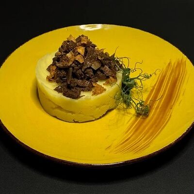 Язык Терияки с пюре в Sandwich club по цене 500 ₽