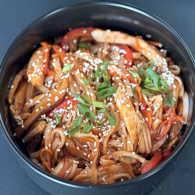 Удон Острая курица в ГансРолл по цене 475 ₽