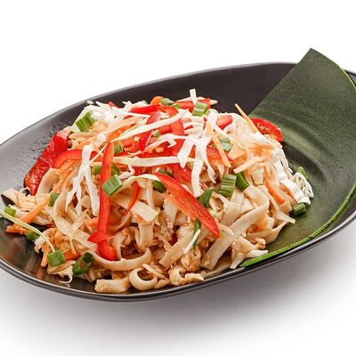 Лапша пшеничная, жаренная с овощами в Тайские рисоварни Soi7 по цене 330 ₽