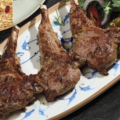 Каре ягнёнка в Урюк по цене 2490 ₽