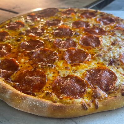 Пиццы Пепперони в Pizza Mafia по цене 850 ₽