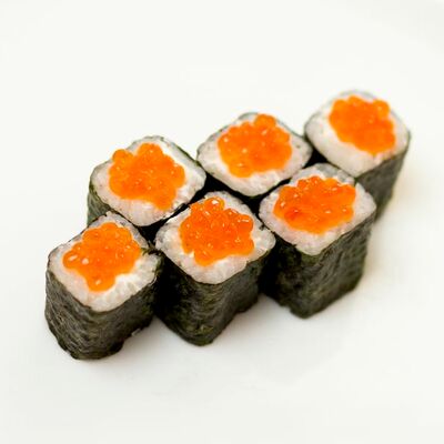 Ролл Икура маки в Цунами по цене 200 ₽