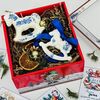 Подарочный набор свеча с аромасаше лошадка качалка гжель ручная работа в Дарите красиво по цене 3890