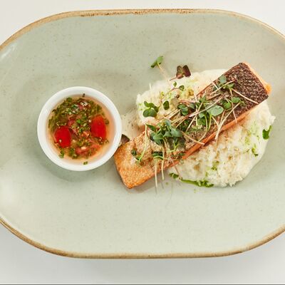 Стейк из форели в Room-cafe по цене 990 ₽