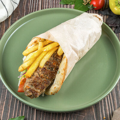 Гирос Кебаб в Солянка Крафт Бар по цене 729 ₽