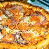 Пицца Мясная в Eva bistro