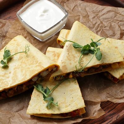 Кесадилья с курицейв Rich Lounge по цене 890 ₽