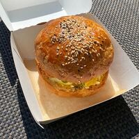 Бургер с креветками в Гастропаб 40