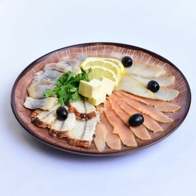 Ассорти рыбное в Самое популярное кафе по цене 549