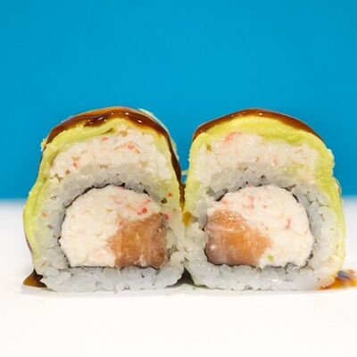 Мегакраб с лососем в Русалочка любит суши по цене 700 ₽