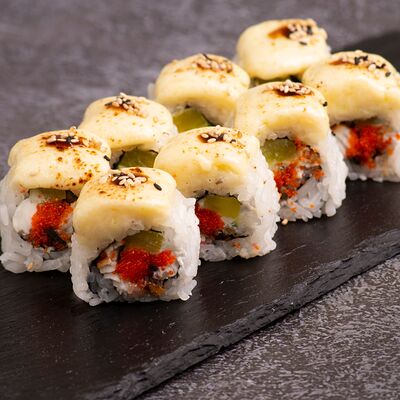 Запечённый с угрём в BaoMi Sushi по цене 650 ₽