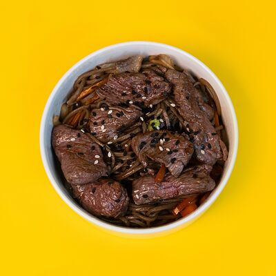 Соба с говядиной в Ихтус по цене 580 ₽