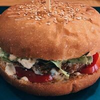 Мега бургер в Mr Burger
