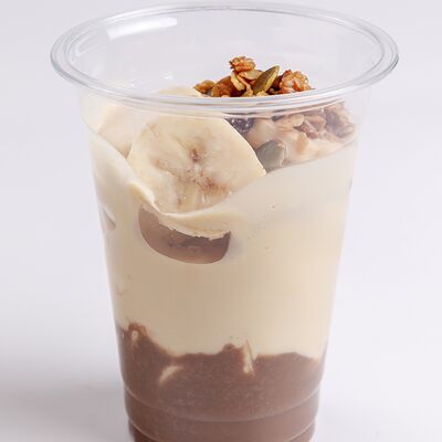 Пудинг Тирамису с бананом и гранолой в Coffee Machine по цене 480 ₽